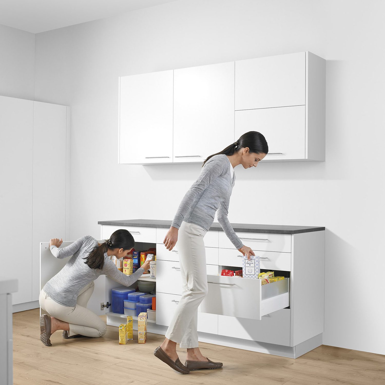 Save time and effort with Antaro drawers in the base cabinets
